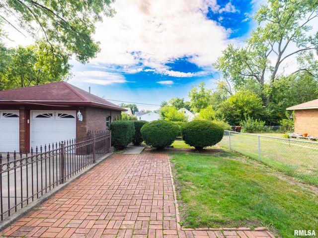 2409 N LINN Street, Peoria, IL 61604