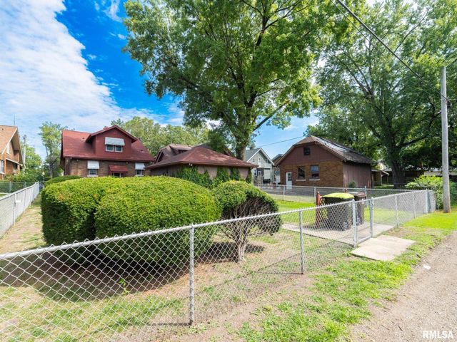 2409 N LINN Street, Peoria, IL 61604