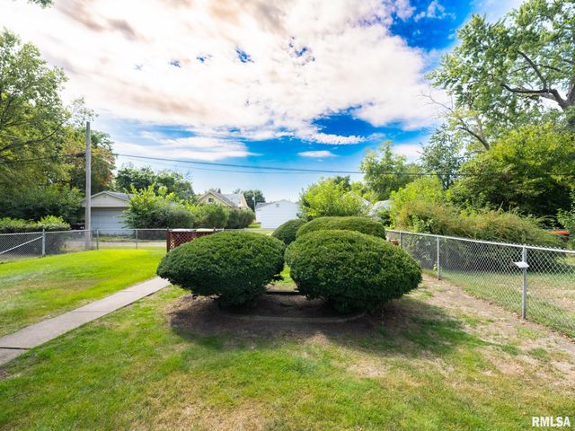 2409 N LINN Street, Peoria, IL 61604