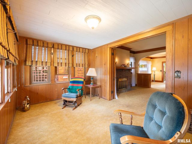 2409 N LINN Street, Peoria, IL 61604