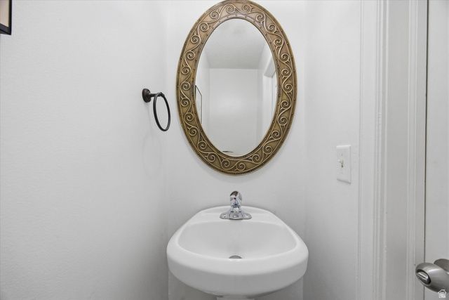 7939 N DUNDEE DR, Eagle Mountain, UT 84005