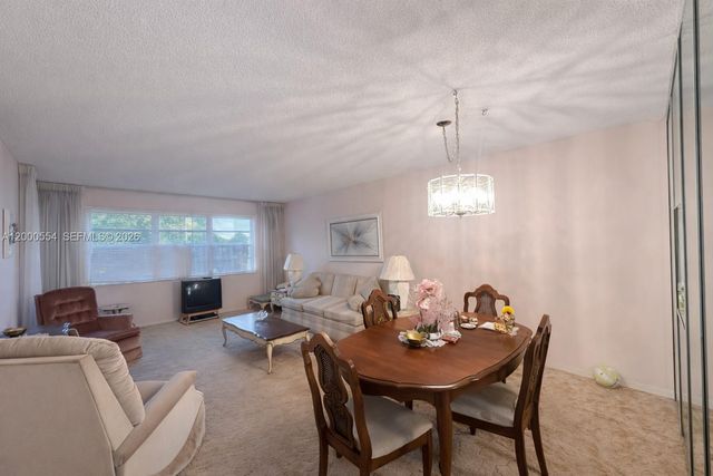 410 SE 2nd St 305, Hallandale Beach, FL 33009