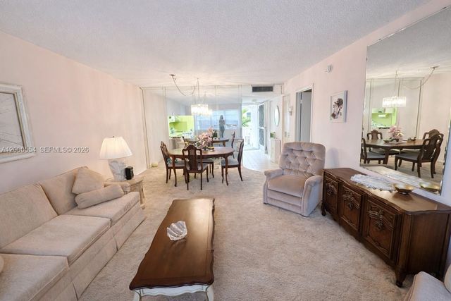 410 SE 2nd St 305, Hallandale Beach, FL 33009