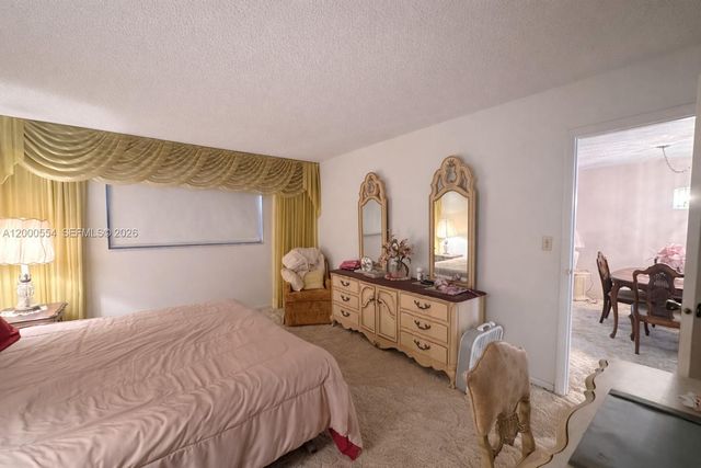 410 SE 2nd St 305, Hallandale Beach, FL 33009