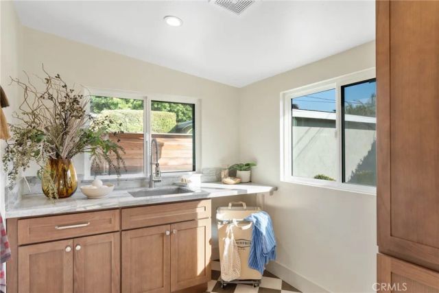 6448 E Los Arcos, Long Beach, CA 90815