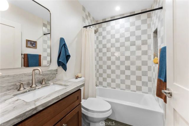 6448 E Los Arcos, Long Beach, CA 90815
