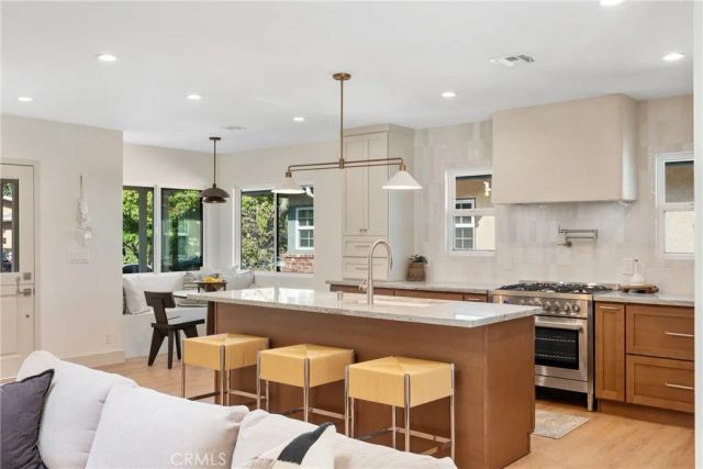 6448 E Los Arcos, Long Beach, CA 90815