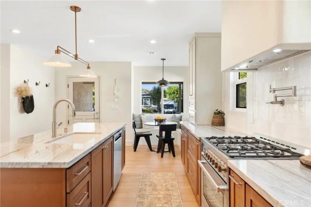 6448 E Los Arcos, Long Beach, CA 90815