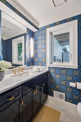 5112 S Lakeshore Drive, Independence, MN 55359