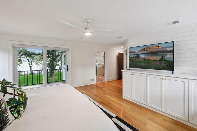 5112 S Lakeshore Drive, Independence, MN 55359