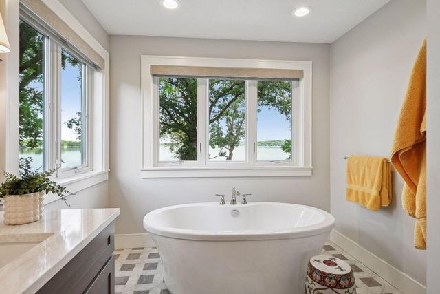 5112 S Lakeshore Drive, Independence, MN 55359