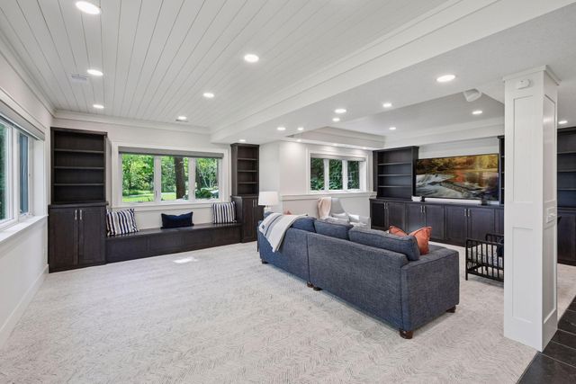 5112 S Lakeshore Drive, Independence, MN 55359