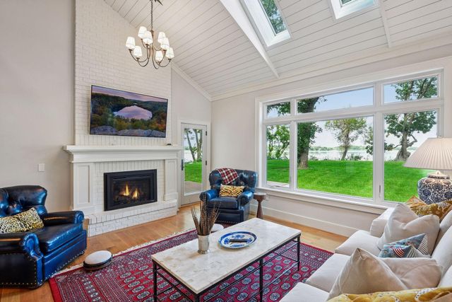 5112 S Lakeshore Drive, Independence, MN 55359