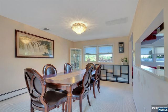 38 Ash Street, Englewood Cliffs, NJ 07632