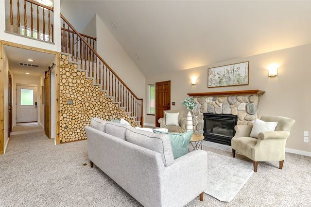 40420 Ski Park Rd E, Eatonville, WA 98328