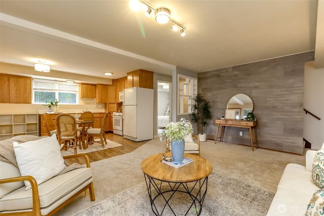 40420 Ski Park Rd E, Eatonville, WA 98328