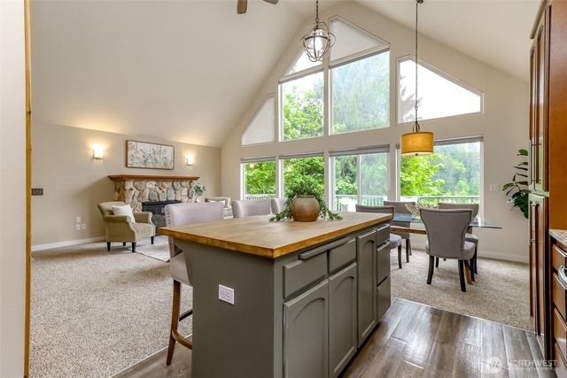 40420 Ski Park Rd E, Eatonville, WA 98328