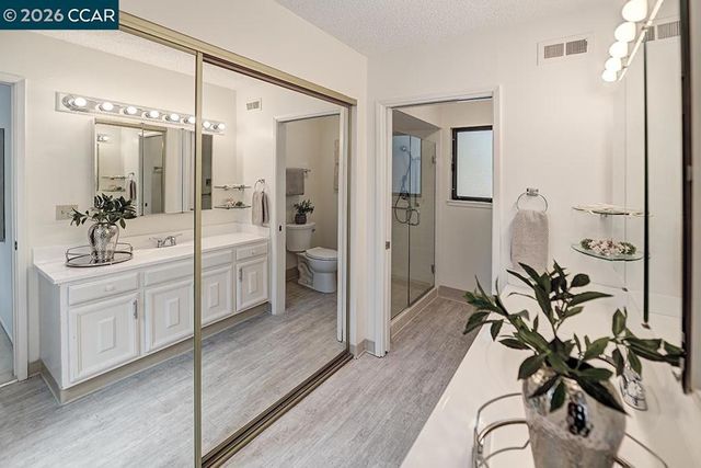 1150 Canyonwood Ct 1, Walnut Creek, CA 94595