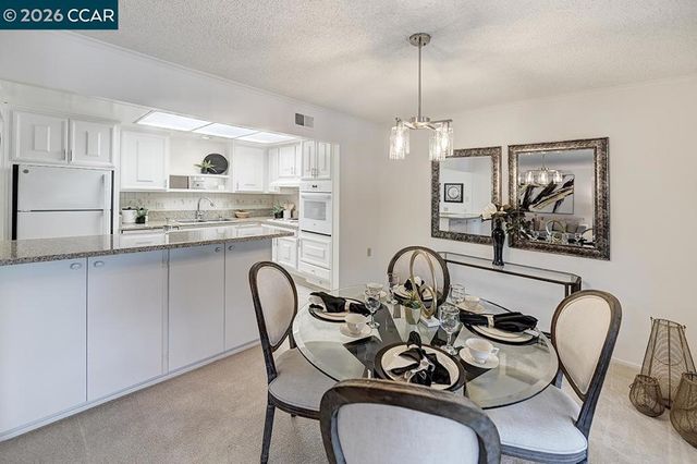 1150 Canyonwood Ct 1, Walnut Creek, CA 94595