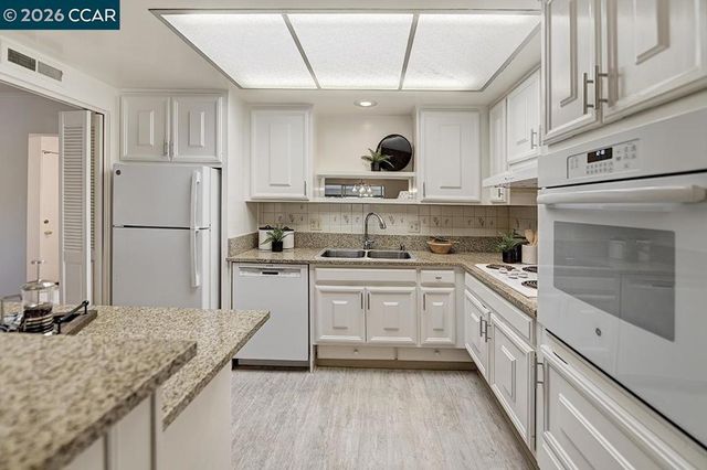 1150 Canyonwood Ct 1, Walnut Creek, CA 94595