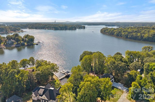 390 Robinson Road, Mooresville, NC 28117