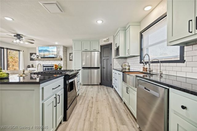 309 W Fresno Circle, Greenwood, AR 72936