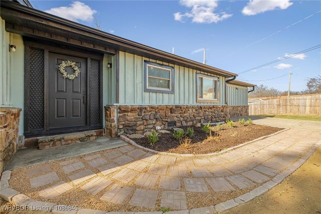 309 W Fresno Circle, Greenwood, AR 72936