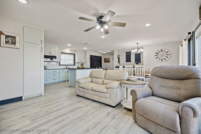 309 W Fresno Circle, Greenwood, AR 72936