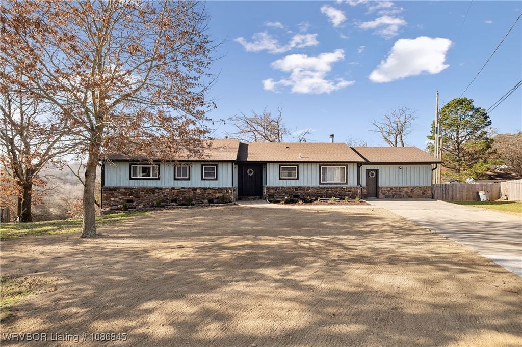 309 W Fresno Circle, Greenwood, AR 72936