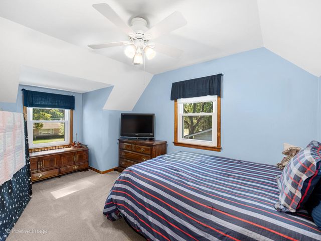 325 E York Avenue, West Chicago, IL 60185