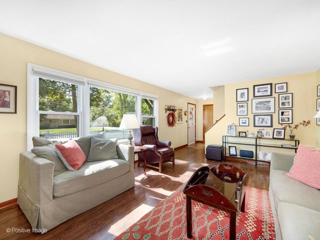 325 E York Avenue, West Chicago, IL 60185