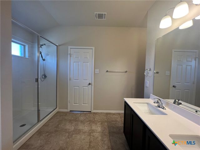 208 Christopher Drive, Killeen, TX 76542