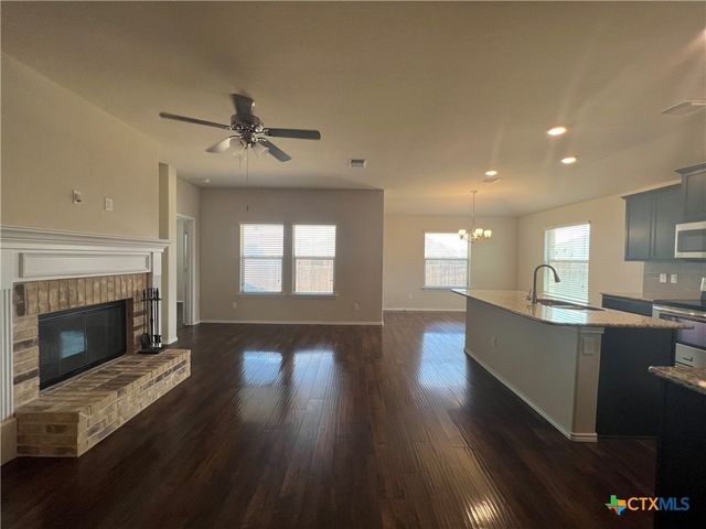 208 Christopher Drive, Killeen, TX 76542