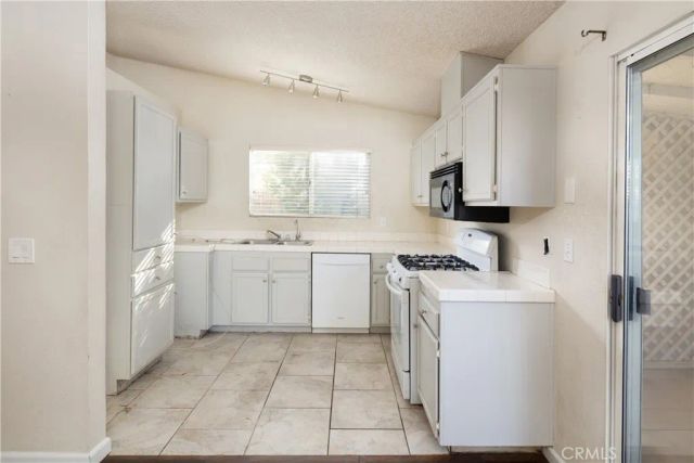 545 E Santa Cruz Court, Santa Maria, CA 93455