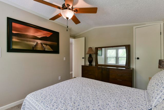 269 Moore Lane, Blue Eye, MO 65611