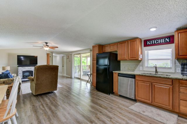 269 Moore Lane, Blue Eye, MO 65611