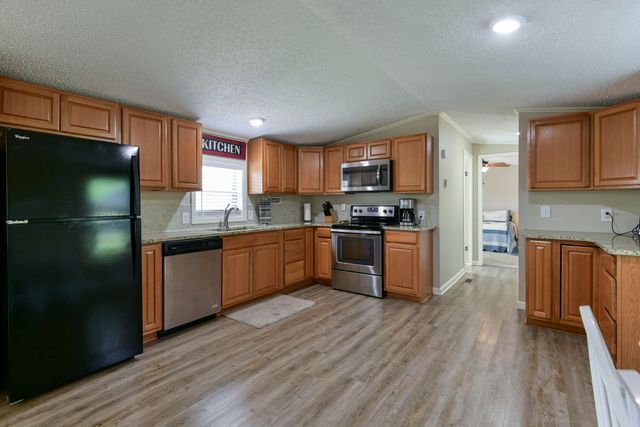 269 Moore Lane, Blue Eye, MO 65611