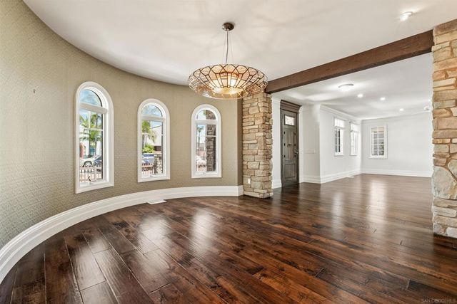 4120 Bayard St, San Diego, CA 92109