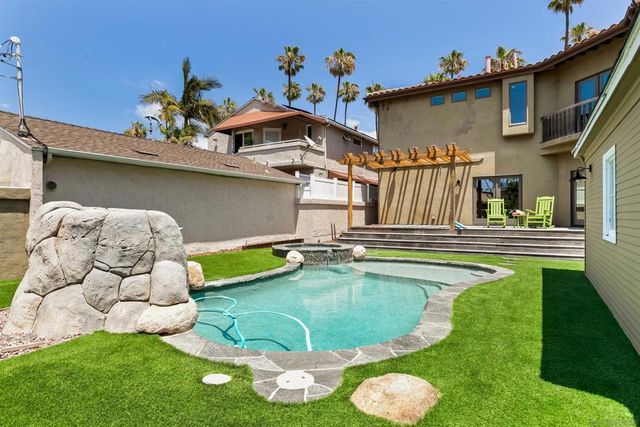 4120 Bayard St, San Diego, CA 92109