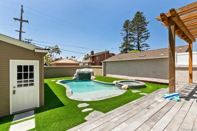 4120 Bayard St, San Diego, CA 92109