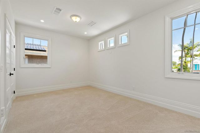4120 Bayard St, San Diego, CA 92109