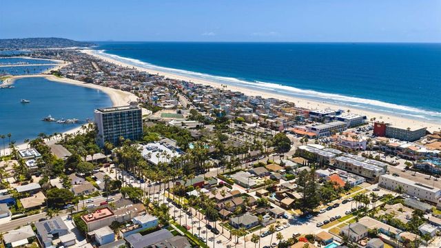 4120 Bayard St, San Diego, CA 92109
