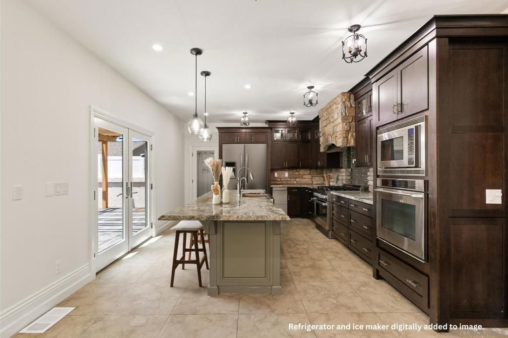 Image 19 of property listing at 4120 Bayard St, San Diego, CA 92109