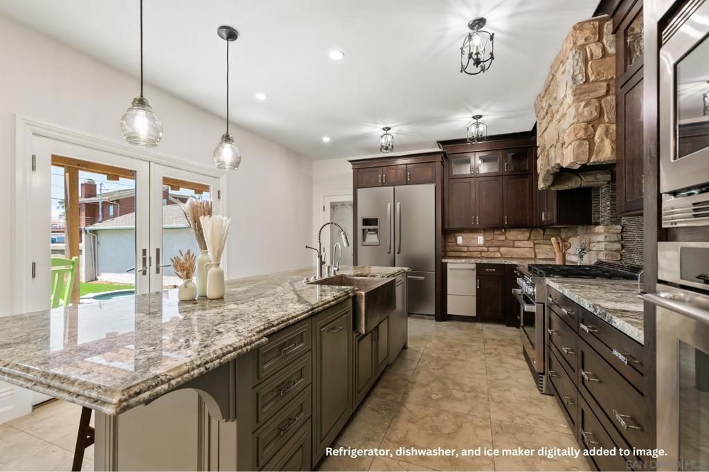 Image 21 of property listing at 4120 Bayard St, San Diego, CA 92109