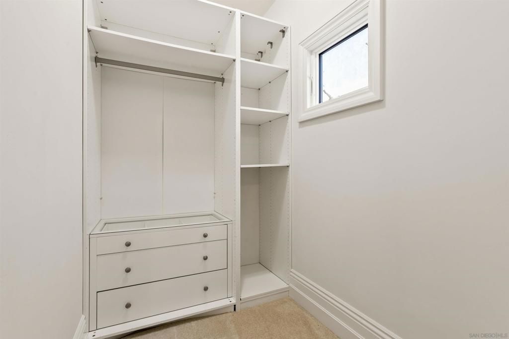 Image 33 of property listing at 4120 Bayard St, San Diego, CA 92109