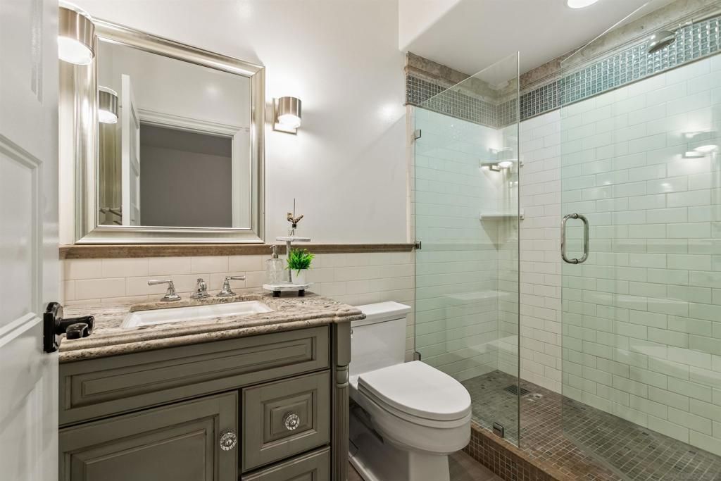 Image 34 of property listing at 4120 Bayard St, San Diego, CA 92109