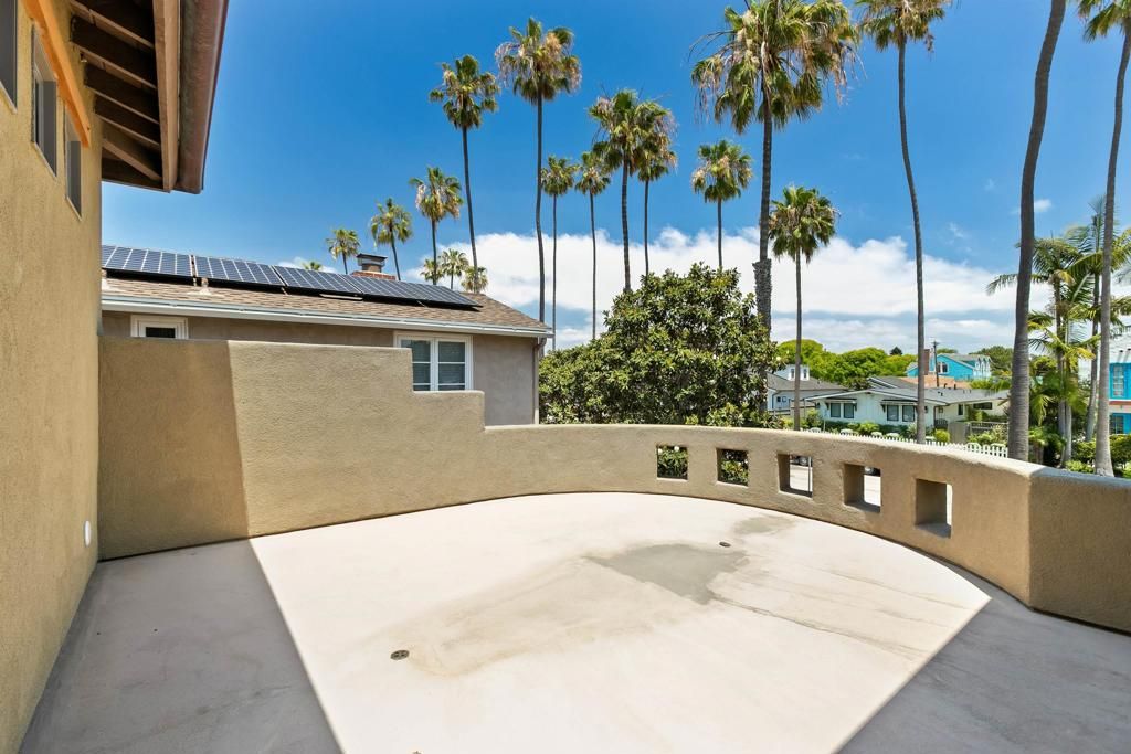 Image 38 of property listing at 4120 Bayard St, San Diego, CA 92109