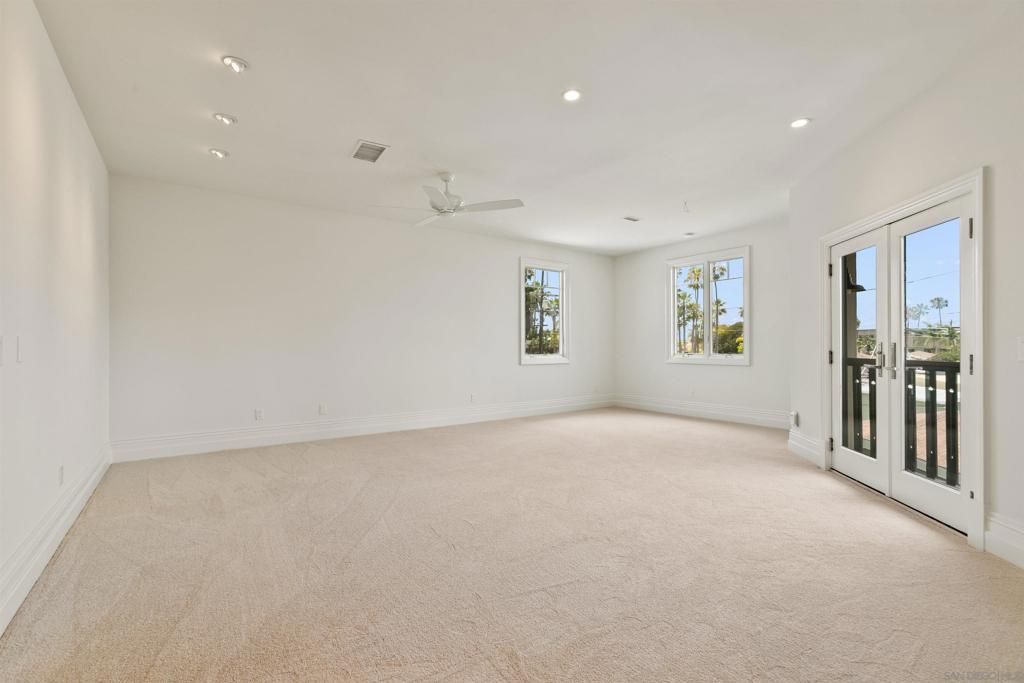 Image 42 of property listing at 4120 Bayard St, San Diego, CA 92109