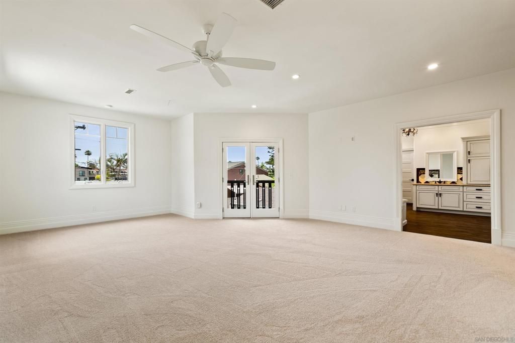 Image 43 of property listing at 4120 Bayard St, San Diego, CA 92109