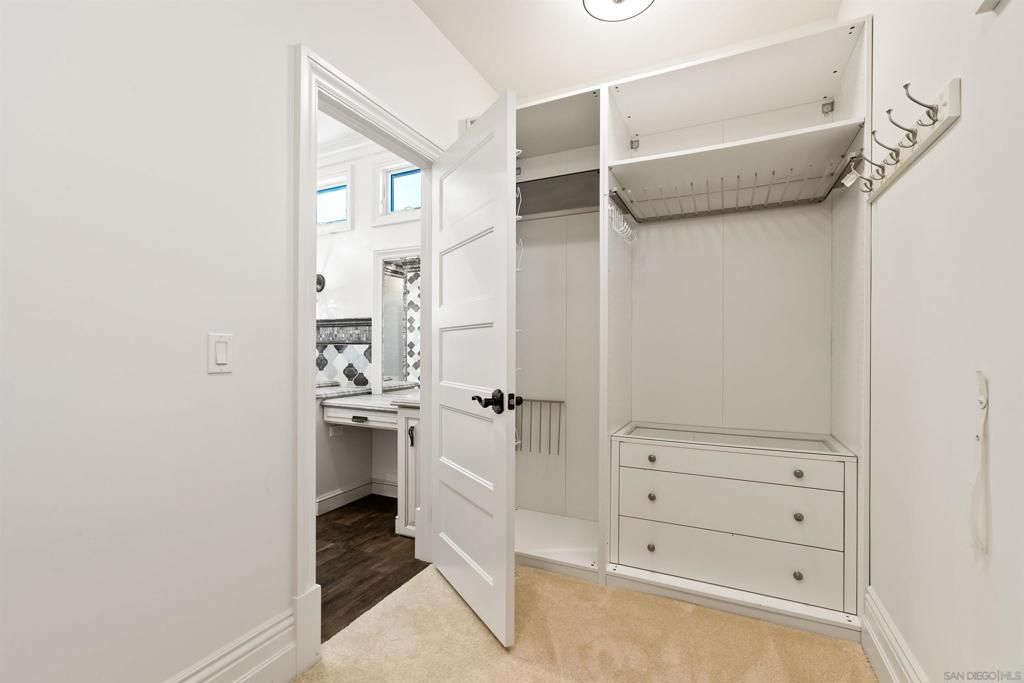 Image 52 of property listing at 4120 Bayard St, San Diego, CA 92109